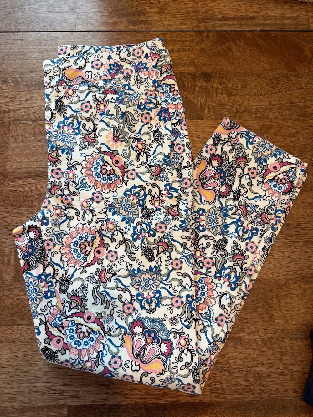 Chico's Floral Paisley Slim Straight Pants Blue and Pink Accents Size 0.5R=6R - Picture 7 of 10